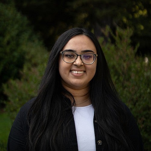 portrait of peer mentor neha pandit