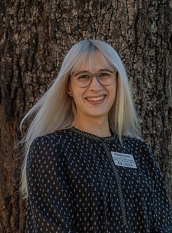 portrait of alyssa travis