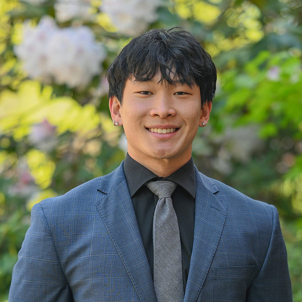 portrait of ian yoon