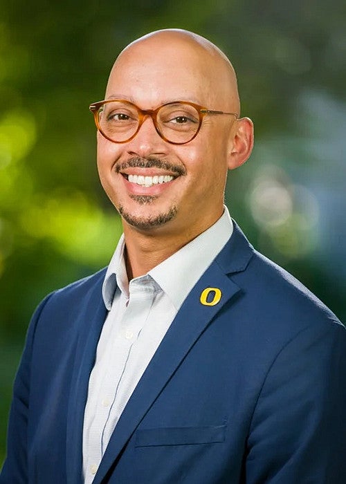portrait of derek kindle