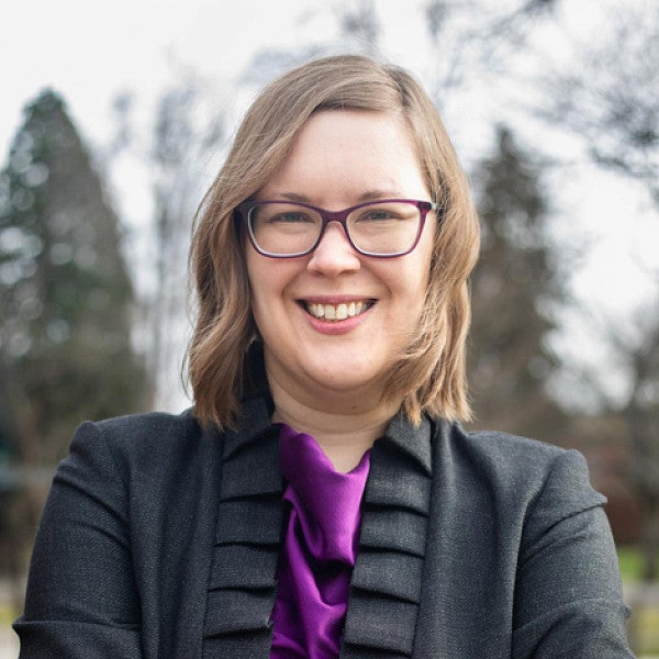 Elizabeth Raisanen headshot